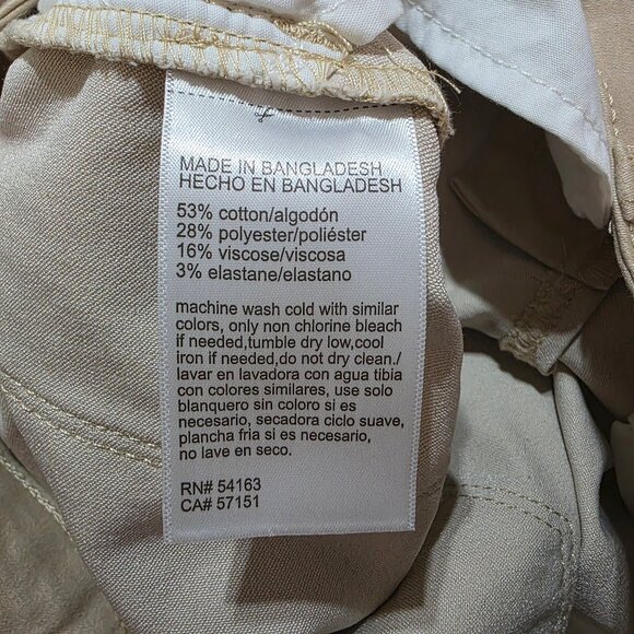 DKNY Jeans Denim Bermuda Mid Rise Cuffed Short Stretch Women's Size 8 Chino - Picture 11 of 11